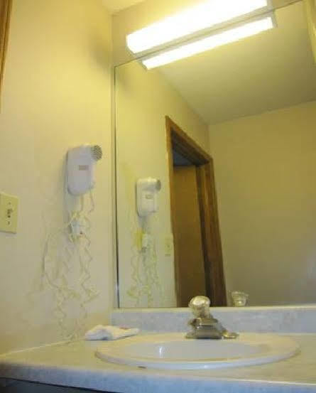 Economy Inn Tonawanda Buitenkant foto